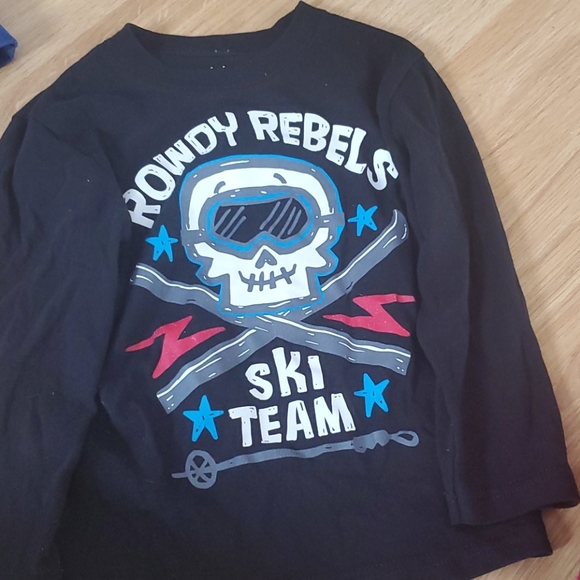 3 long sleeve shirts - Picture 2 of 3